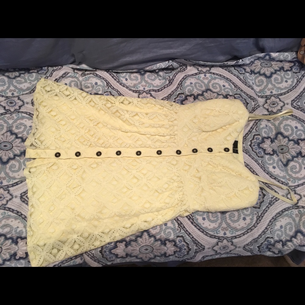 Yellow Strapless Button Up Summer Dress 💛🌅🏖